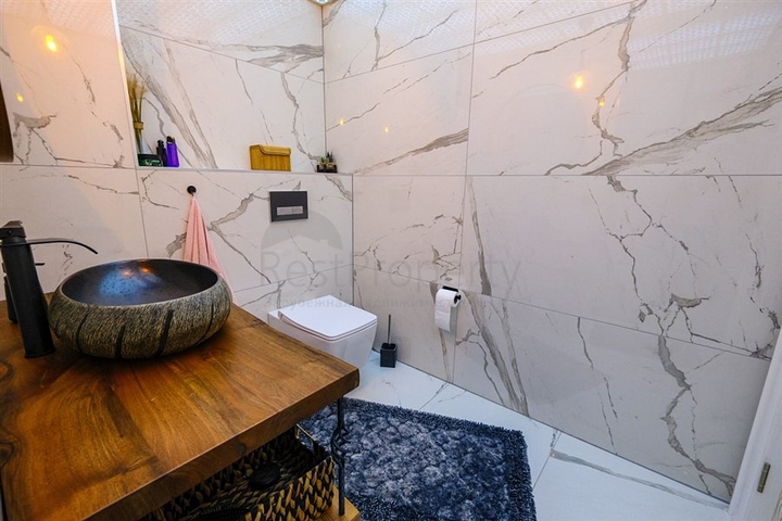 Furnished spacious apartment in a complex with sea and mountain views