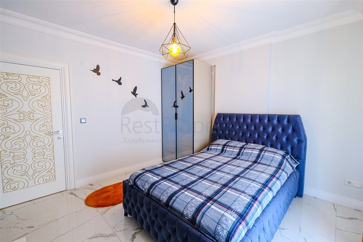 Furnished spacious apartment in a complex with sea and mountain views