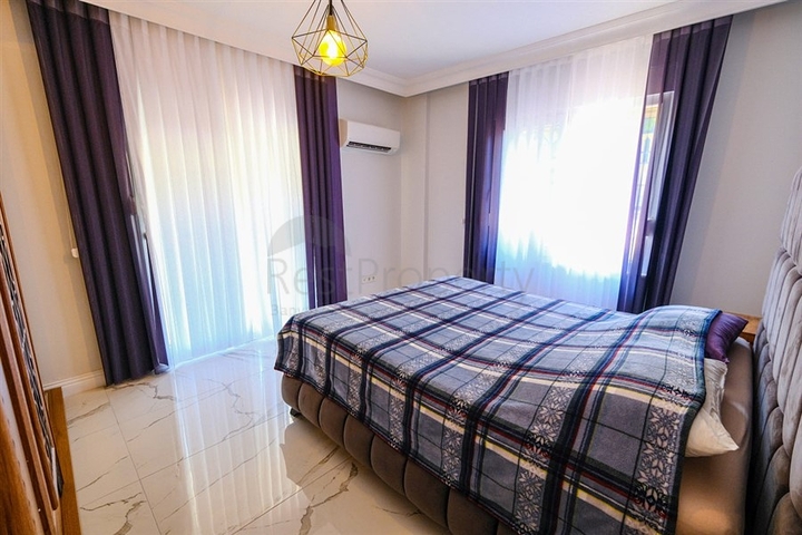 Furnished spacious apartment in a complex with sea and mountain views