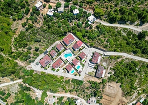 Furnished spacious apartment in a complex with sea and mountain views