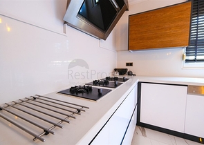 Furnished spacious apartment in a complex with sea and mountain views