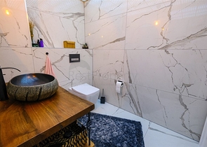 Furnished spacious apartment in a complex with sea and mountain views