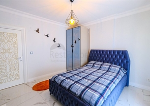 Furnished spacious apartment in a complex with sea and mountain views