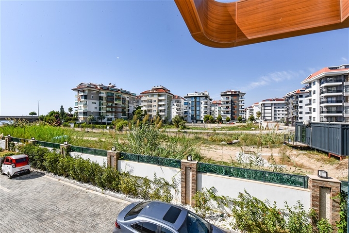 Apartment 2+1 on the first line in Kestel district