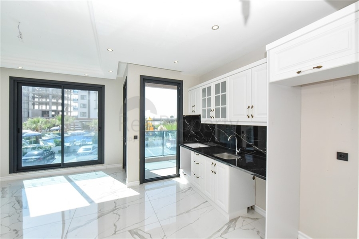 Apartment 2+1 on the first line in Kestel district