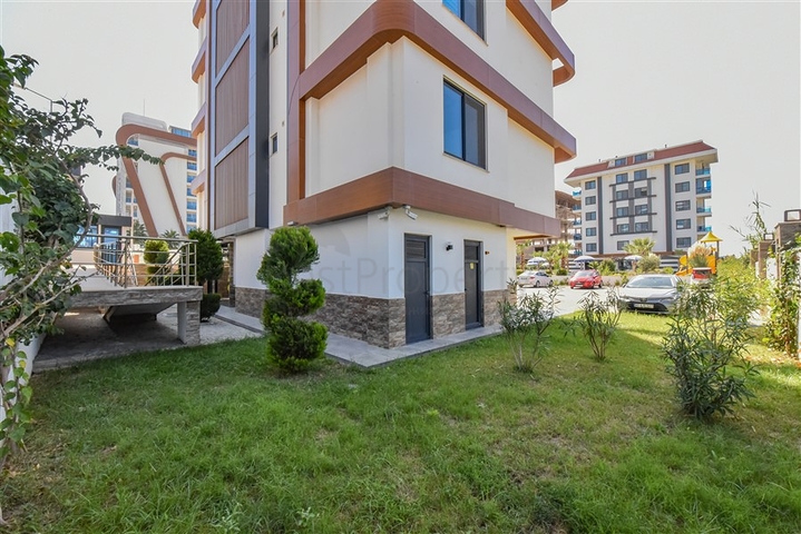 3+1 penthouse with separate kitchen on the first coastline in Kestel