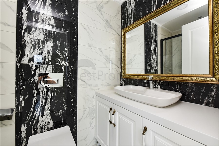 3+1 penthouse with separate kitchen on the first coastline in Kestel