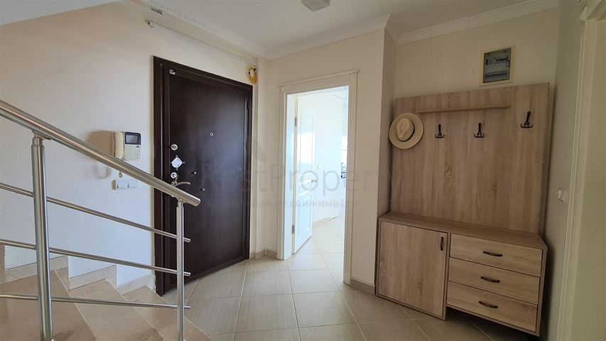 4+1 penthouse with sea view in the very center of Alanya
