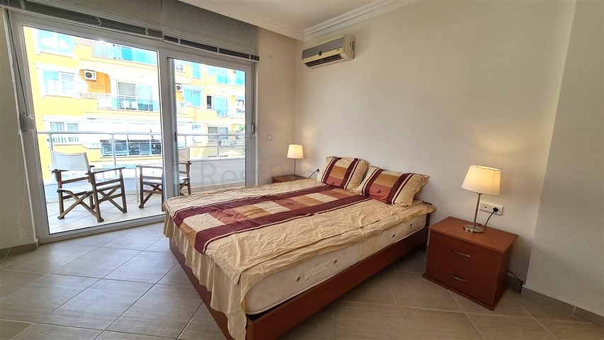 4+1 penthouse with sea view in the very center of Alanya