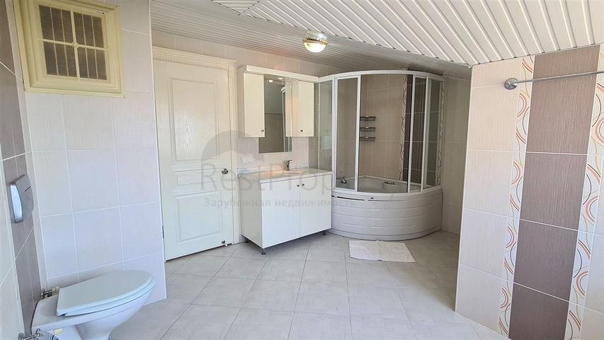 4+1 penthouse with sea view in the very center of Alanya