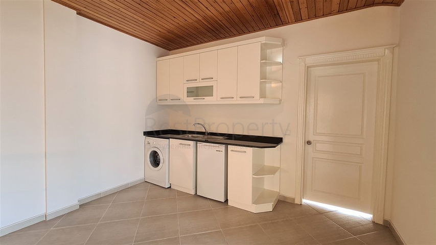 4+1 penthouse with sea view in the very center of Alanya