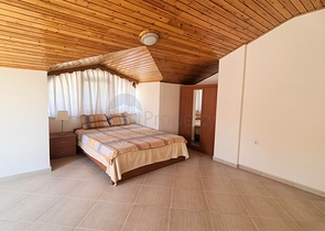 4+1 penthouse with sea view in the very center of Alanya