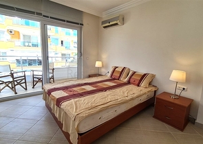 4+1 penthouse with sea view in the very center of Alanya