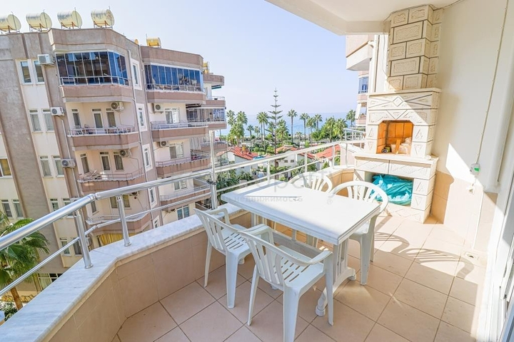 2+1 on the first line in Mahmutlar