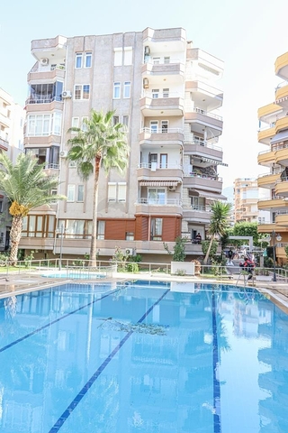 2+1 on the first line in Mahmutlar