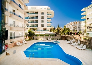 Spacious 3+1 apartment in the very center of Alanya