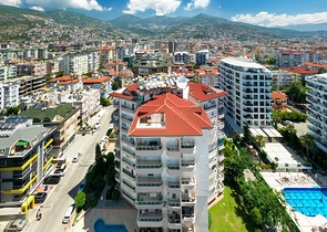 Spacious 3+1 apartment in the very center of Alanya