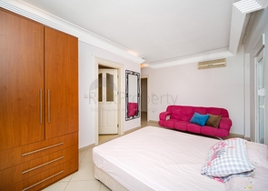 Spacious 3+1 apartment in the very center of Alanya