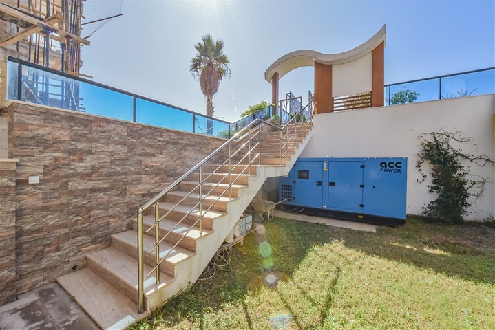  3+1 penthouse with sea view