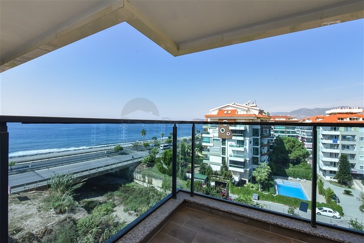  3+1 penthouse with sea view