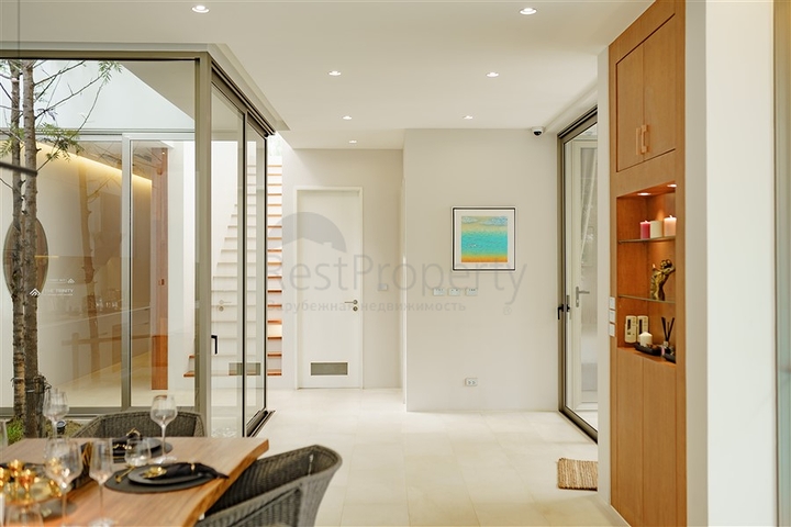 Modern luxury villas with pool in Phuket 