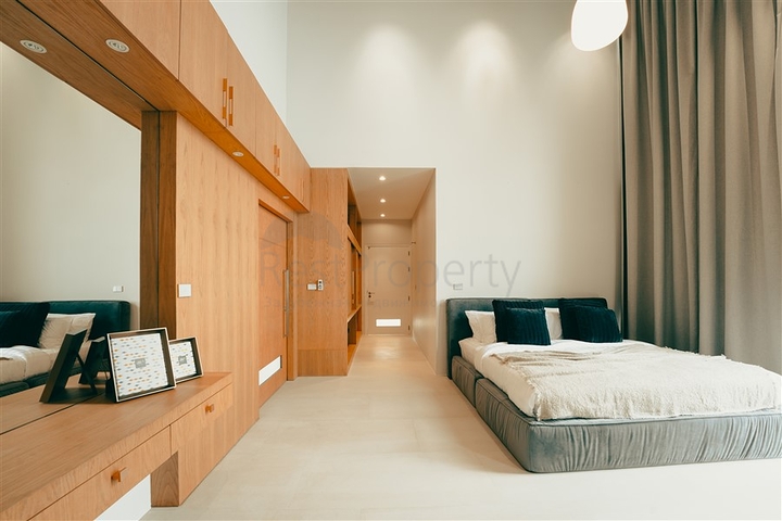 Modern luxury villas with pool in Phuket 