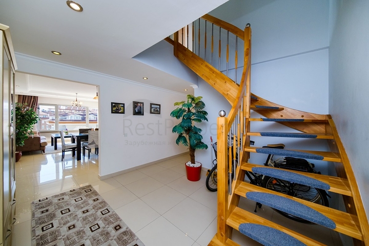 4+1 penthouse with sea view in Cikcilli