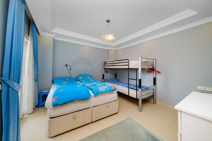 4+1 penthouse with sea view in Cikcilli