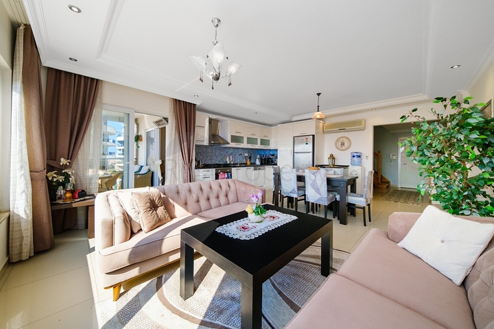 4+1 penthouse with sea view in Cikcilli