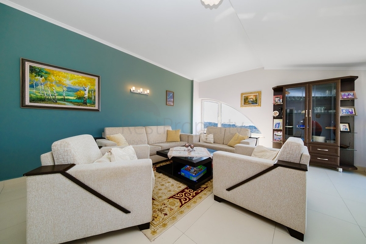 4+1 penthouse with sea view in Cikcilli