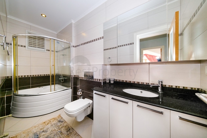 4+1 penthouse with sea view in Cikcilli