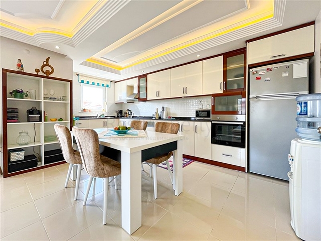 Spacious apartment with a convenient location in the Oba area