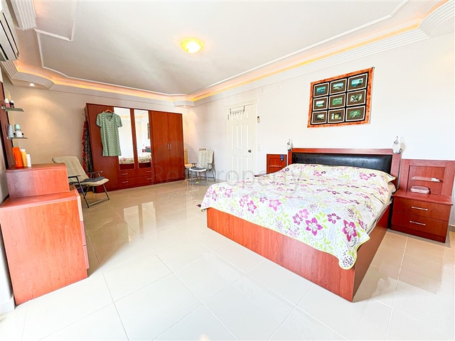 Spacious apartment with a convenient location in the Oba area