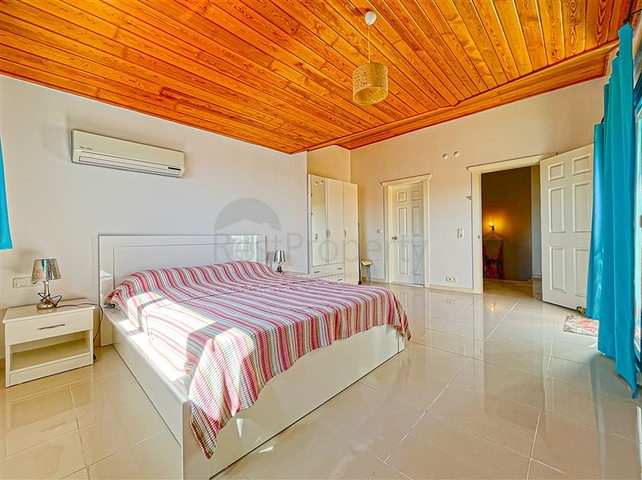 Spacious apartment with a convenient location in the Oba area