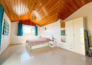 Spacious apartment with a convenient location in the Oba area