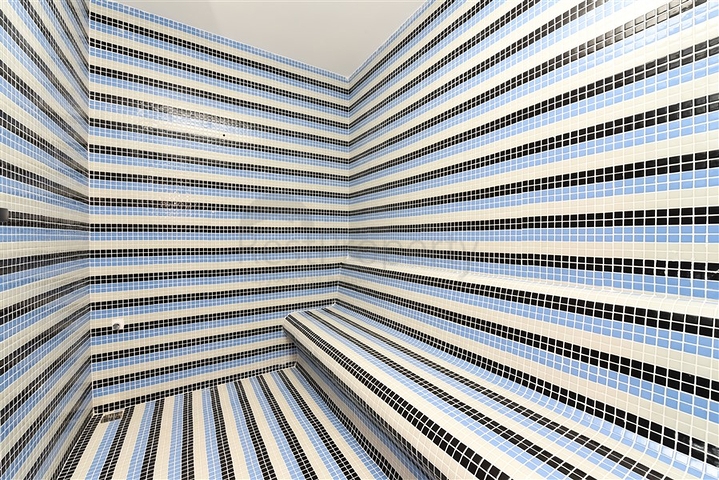 One-bedroom apartment in a new complex