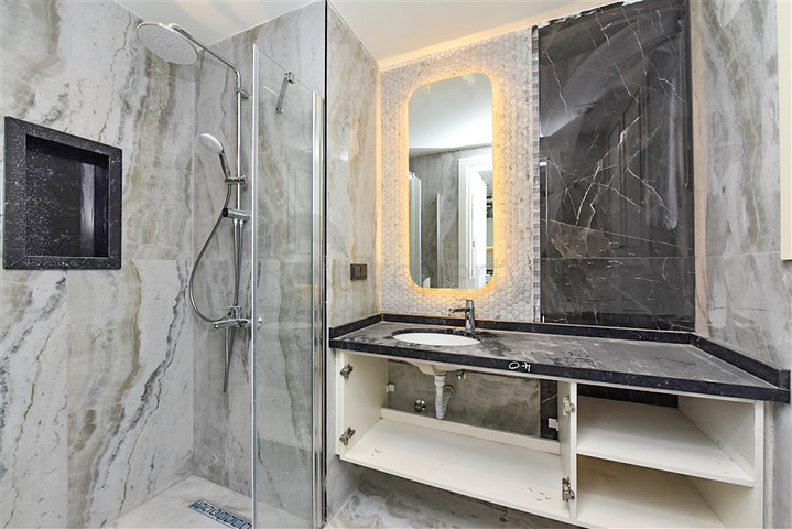 One-bedroom apartment in a new complex