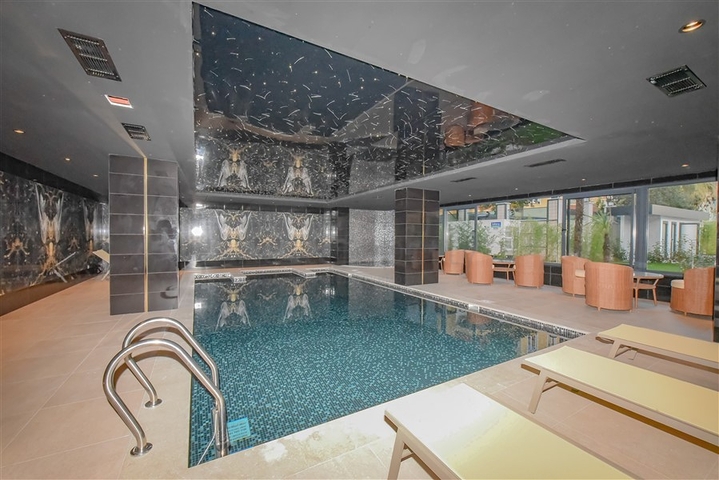 2+1 apartment in the center of Alanya in a complex from a top developer