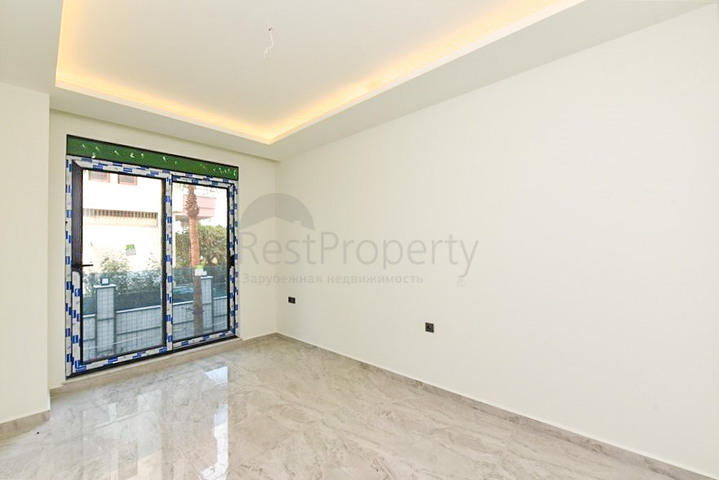 2+1 apartment in the center of Alanya in a complex from a top developer