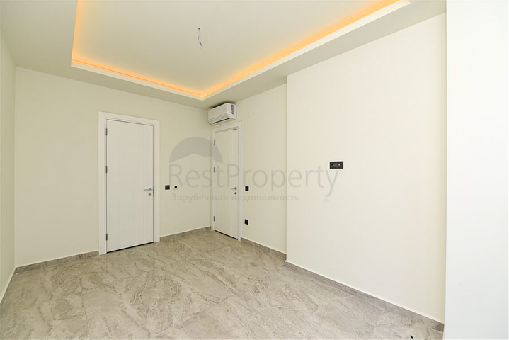 2+1 apartment in the center of Alanya in a complex from a top developer