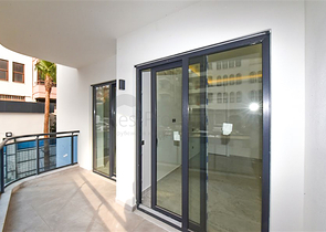 2+1 apartment in the center of Alanya in a complex from a top developer