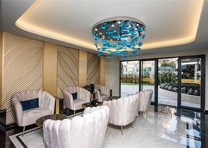 2+1 apartment in the center of Alanya in a complex from a top developer