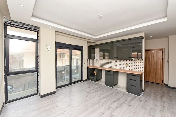 3+1 apartment with separate kitchen in the center of Alanya