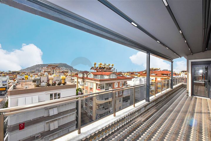 3+1 apartment with separate kitchen in the center of Alanya