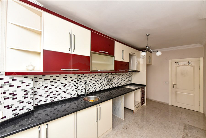 Large 3+1 apartment in the center of Alanya 