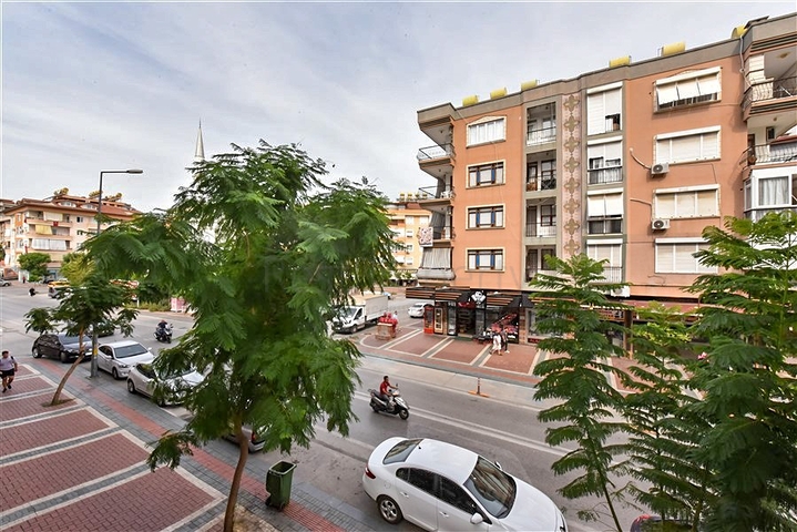 Large 3+1 apartment in the center of Alanya 
