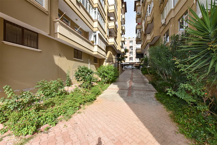 Large 3+1 apartment in the center of Alanya 