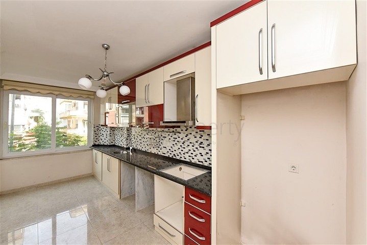 Large 3+1 apartment in the center of Alanya 