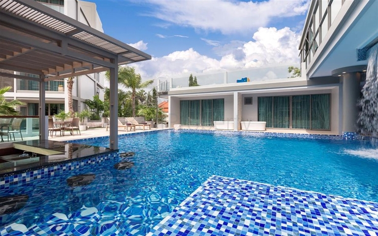 Exclusive residential complex with developed infrastructure