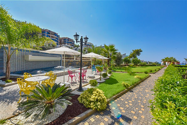 One-bedroom apartment with sea view